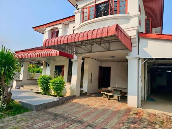 4 Bedroom Detached House with Private Garden · 4 bedroom · 400 SqM · Floor 2 · Chatuchak, Bangkok · Photo 5 4 Bedroom Detached House with Private Garden 4-bedroom Detached House in Chatuchak, Bangkok – photo 5