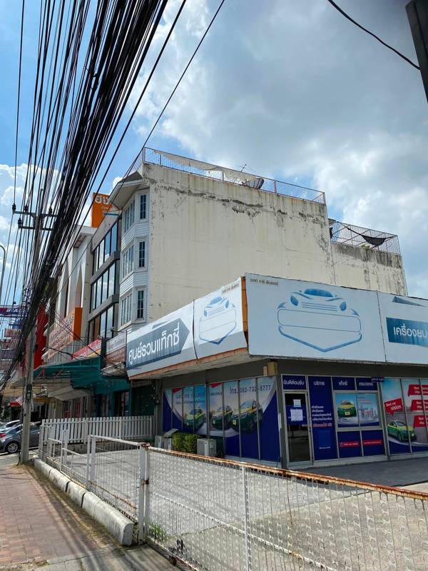 Corner unit commercial building near Bearing MRT · 400 SqM · Floor 1 · Photo 2 Corner unit commercial building near Bearing MRT Land – photo 2