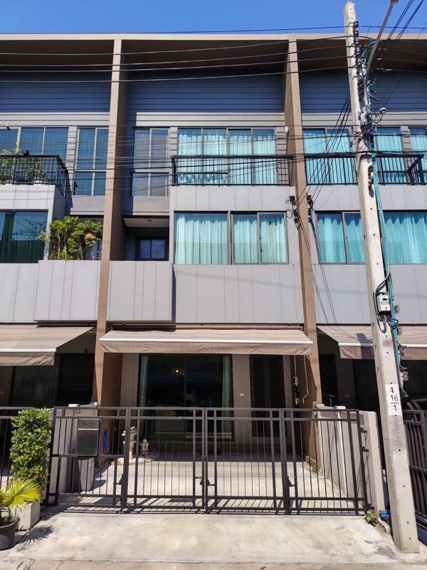 Baan Klang Mueang Rama 9-Krungthep Kritha · 3 bedroom · 152 SqM · Floor 3 · Rama 9, Bangkok · Photo 1 Baan Klang Mueang Rama 9-Krungthep Kritha 3-bedroom Townhouse in Rama 9, Bangkok – photo 1
