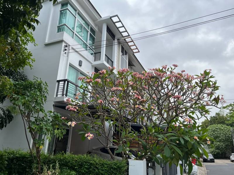 The Metro Rama 9 · 3 bedroom · 104 SqM · Floor 3 · Rama 9, Bangkok · Photo 2 The Metro Rama 9 3-bedroom Townhouse in Rama 9, Bangkok – photo 2