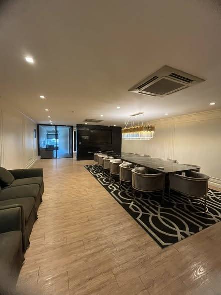 5-story residential building with maid room for rent in Thonglor 23 · 4 bedroom · 900 SqM · Floor 5 · Photo 4 5-story residential building with maid room for rent in Thonglor 23 4-bedroom Commercial Building – photo 4