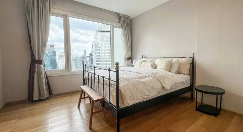Siri at Sukhumvit · 1 bedroom · 51.8 SqM · Floor 33 · Khlong Toei, Bangkok · Photo 1 Siri at Sukhumvit 1-bedroom Condo in Khlong Toei, Bangkok – photo 1