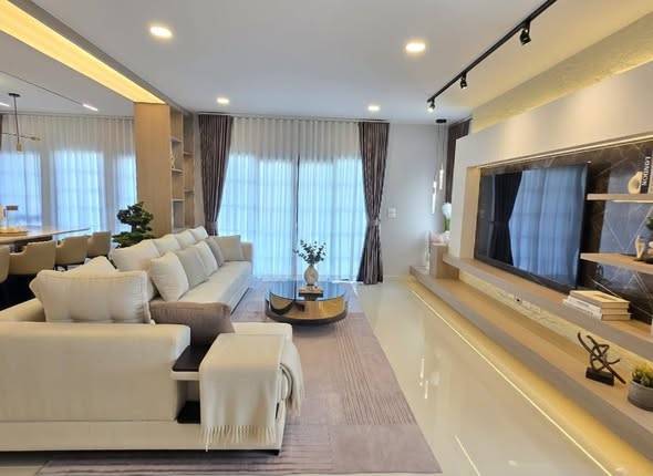 Centro Bangna · 4 bedroom · 300 SqM · Floor 2 · Bang Na, Bangkok · Photo 2 Centro Bangna 4-bedroom Detached House in Bang Na, Bangkok – photo 2