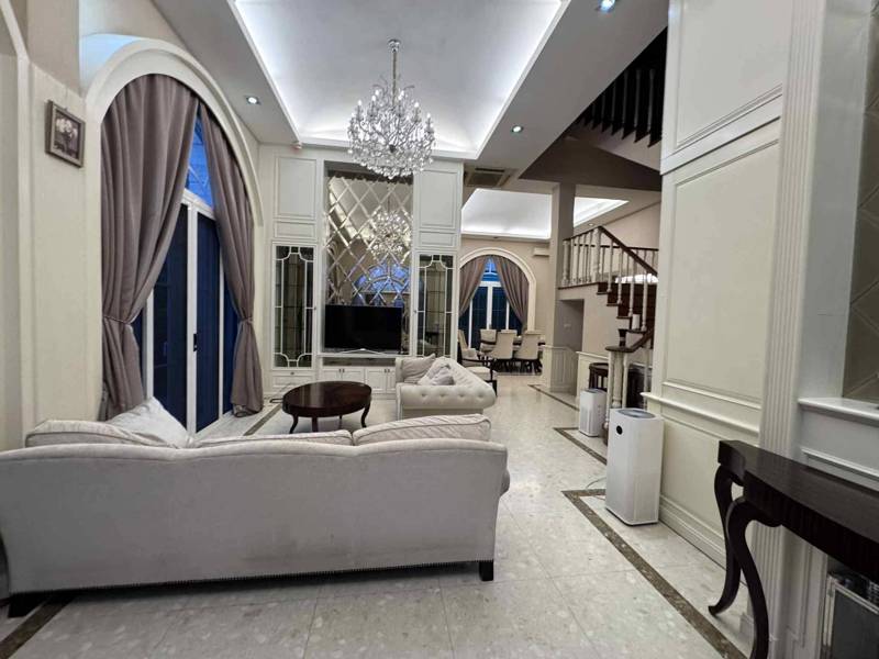 Pool Villa in Sukhumvit 26 · 4 bedroom · 280 SqM · Phrom Phong, Bangkok · Photo 3 Pool Villa in Sukhumvit 26 4-bedroom Detached House in Phrom Phong, Bangkok – photo 3
