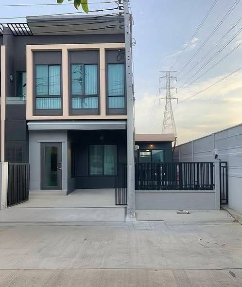 Pleno Sukhumvit-Bangna · 3 bedroom · Bang Na, Bangkok · Photo 1 Pleno Sukhumvit-Bangna 3-bedroom Townhouse in Bang Na, Bangkok – photo 1