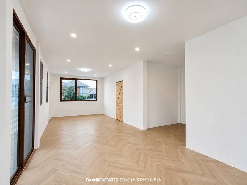 Renovated Corner Unit Detached House for Sale/Rent in Ladprao 87 · 2 bedroom · 840 SqM · Floor 2 · Lat Phrao, Bangkok · Photo 5 Renovated Corner Unit Detached House for Sale/Rent in Ladprao 87 2-bedroom Detached House in Lat Phrao, Bangkok – photo 5