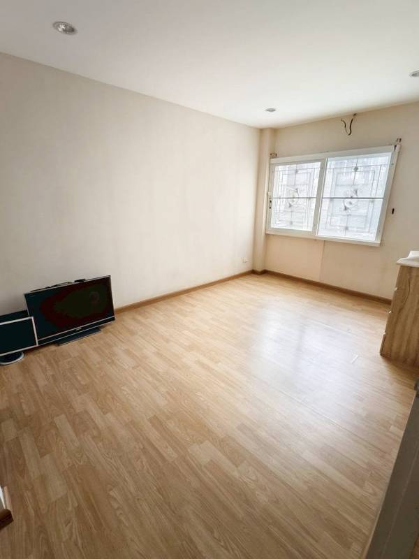 3-Storey Pet-Friendly Townhome Near CentralPlaza Chaengwattana · 4 bedroom · 200 SqM · Floor 3 · Photo 5 3-Storey Pet-Friendly Townhome Near CentralPlaza Chaengwattana 4-bedroom Office – photo 5