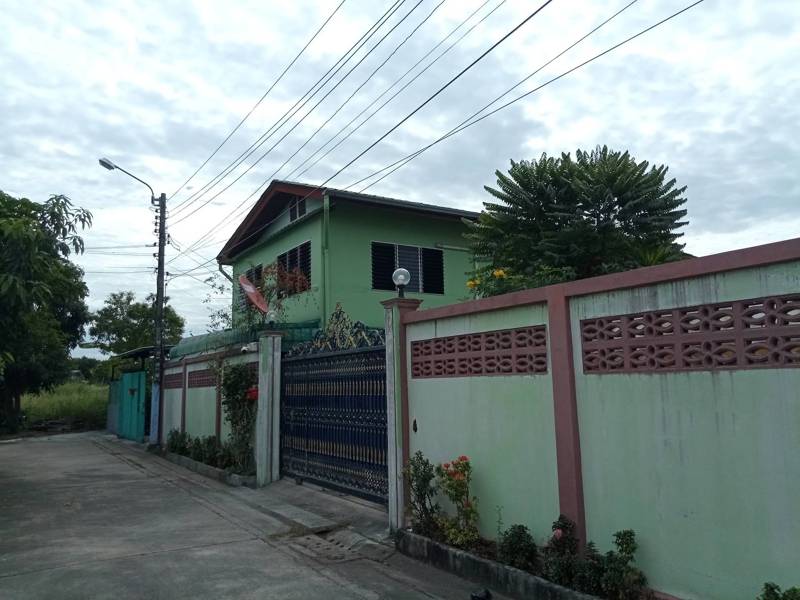 Land with Old House, Pracha Uthit 54 Yai 9 · 4 bedroom · 360 SqM · Photo 2 Land with Old House, Pracha Uthit 54 Yai 9 4-bedroom Detached House – photo 2