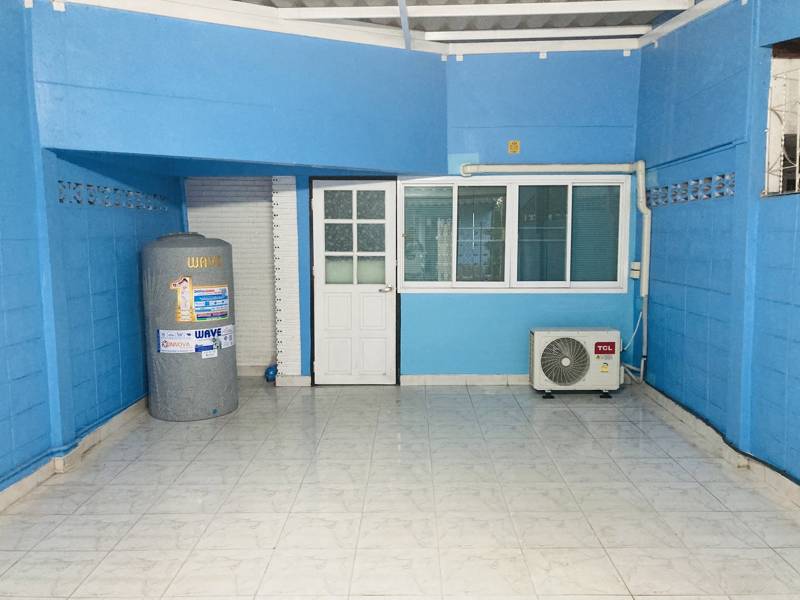 Pet-friendly townhouse near Central Plaza Chaeng Watthana · 2 bedroom · 124 SqM · Floor 2 · Photo 2 Pet-friendly townhouse near Central Plaza Chaeng Watthana 2-bedroom Townhouse – photo 2