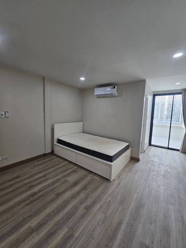 Townhouse near BTS Ekamai · 3 bedroom · 100 SqM · Floor 2 · Photo 2 Townhouse near BTS Ekamai 3-bedroom Office – photo 2