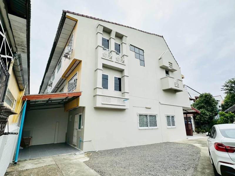 Classic Home · 3 bedroom · 196 SqM · Floor 2 · Photo 4 Classic Home 3-bedroom Townhouse – photo 4