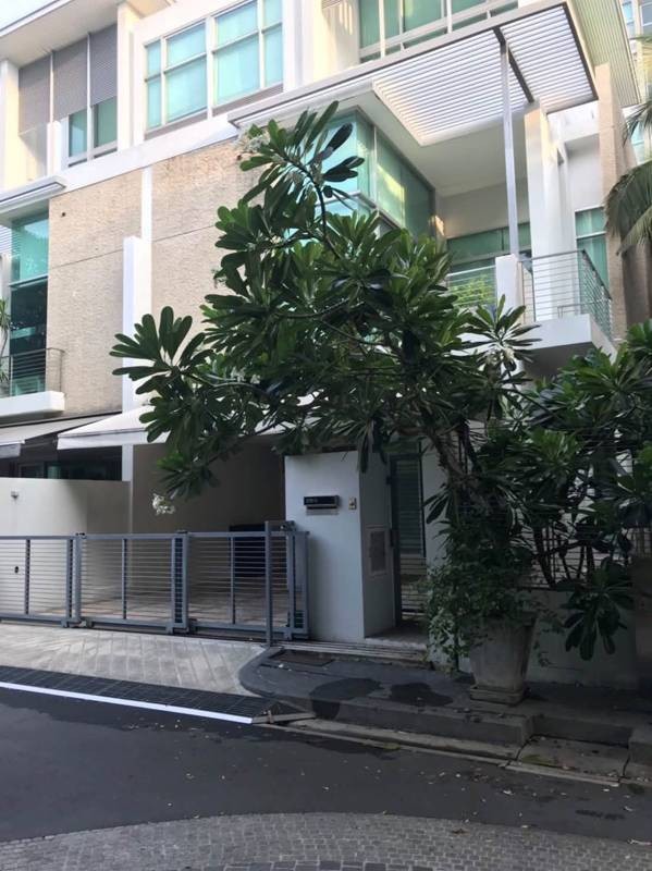 The Landmark Residence · 4 bedroom · 300 SqM · Ratchada, Bangkok · Photo 1 The Landmark Residence 4-bedroom Townhouse in Ratchada, Bangkok – photo 1