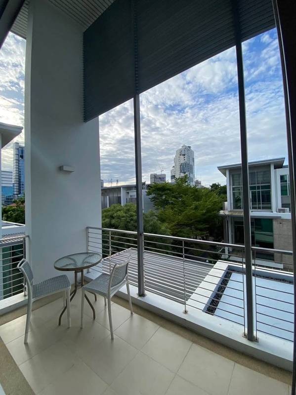 The Landmark Residence · 4 bedroom · 300 SqM · Ratchada, Bangkok · Photo 3 The Landmark Residence 4-bedroom Townhouse in Ratchada, Bangkok – photo 3