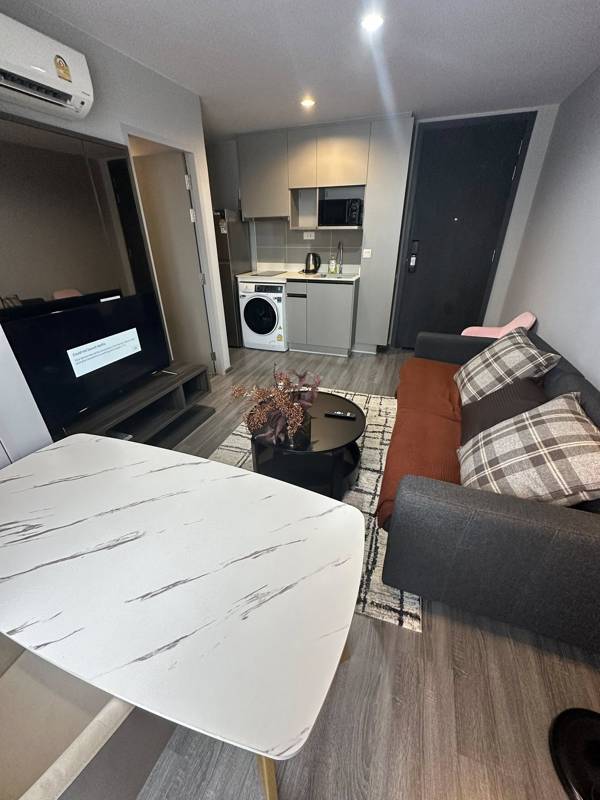 IDEO MOBI Sukhumvit 40 · 1 bedroom · 40 SqM · Floor 5 · Khlong Toei, Bangkok · Photo 1 IDEO MOBI Sukhumvit 40 1-bedroom Condo in Khlong Toei, Bangkok – photo 1