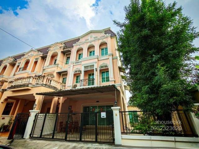 URBAN SATHORN · 5 bedroom · 300 SqM · Floor 1 · Sathon, Bangkok · Photo 2 URBAN SATHORN 5-bedroom Townhouse in Sathon, Bangkok – photo 2
