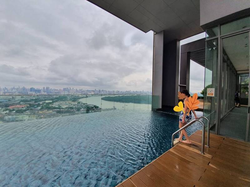 The Breeze Narathiwas · 1 bedroom · 50 SqM · Floor 17 · Rama 3, Bangkok · Photo 1 The Breeze Narathiwas 1-bedroom Condo in Rama 3, Bangkok – photo 1
