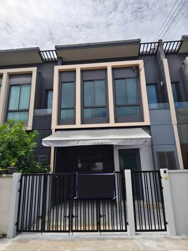 Pleno Sukhumvit-Bangna · 3 bedroom · Bang Na, Bangkok · Photo 1 Pleno Sukhumvit-Bangna 3-bedroom Townhouse in Bang Na, Bangkok – photo 1