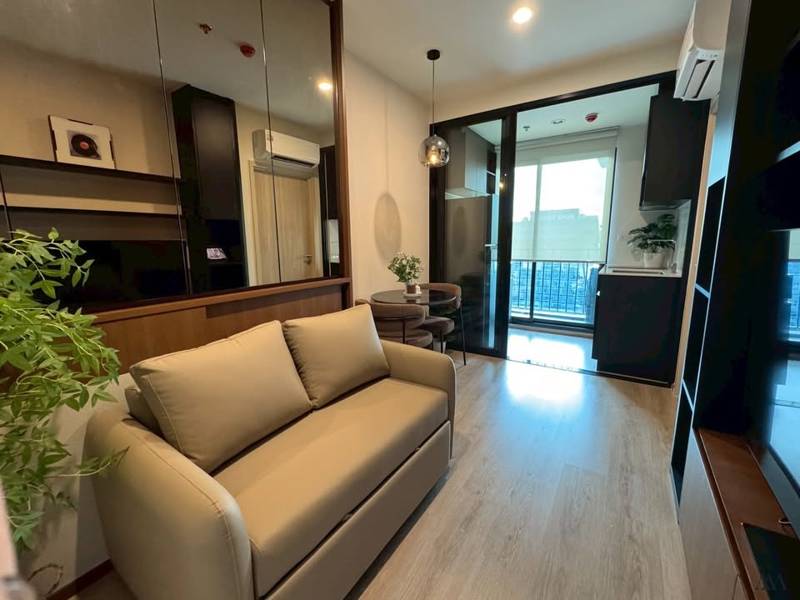 Nue District R9 · 1 bedroom · 30.2 SqM · Floor 31 · Huai Khwang, Bangkok · Photo 4 Nue District R9 1-bedroom Condo in Huai Khwang, Bangkok – photo 4