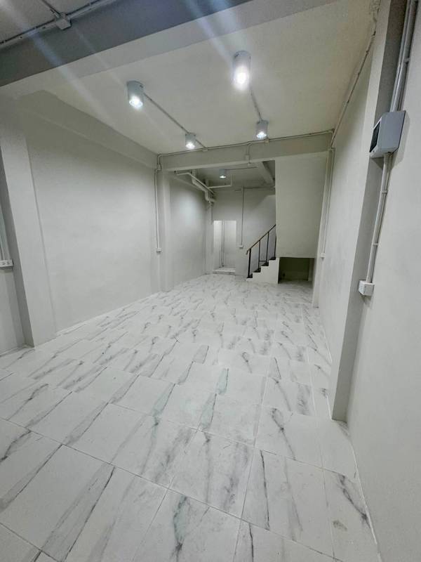 Sathorn 11 Pet Friendly 4-Story Townhouse · 4 bedroom · 180 SqM · Floor 4 · Photo 3 Sathorn 11 Pet Friendly 4-Story Townhouse 4-bedroom Townhouse – photo 3