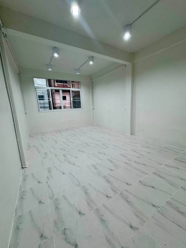 Sathorn 11 Pet Friendly 4-Story Townhouse · 4 bedroom · 180 SqM · Floor 4 · Photo 4 Sathorn 11 Pet Friendly 4-Story Townhouse 4-bedroom Townhouse – photo 4