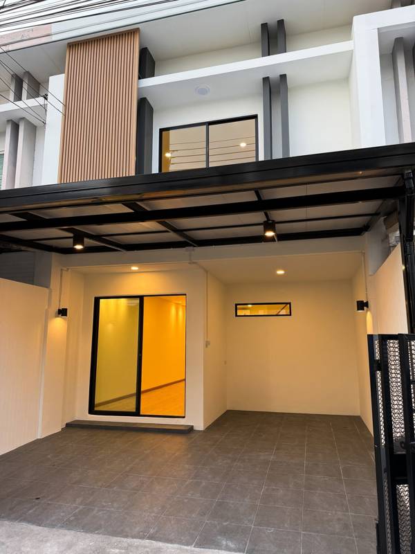 Pruksatown Next Loft Bangna KM.5 · 3 bedroom · 64 SqM · Photo 2 Pruksatown Next Loft Bangna KM.5 3-bedroom Townhouse – photo 2
