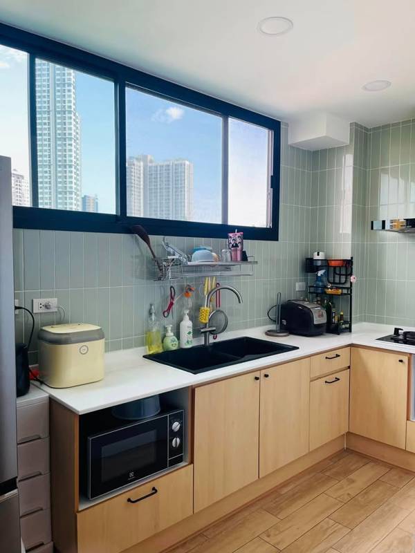 Corner 2-Storey Townhouse with City View · 2 bedroom · 120 SqM · Floor 5 · Watthana, Bangkok · Photo 3 Corner 2-Storey Townhouse with City View 2-bedroom Townhouse in Watthana, Bangkok – photo 3
