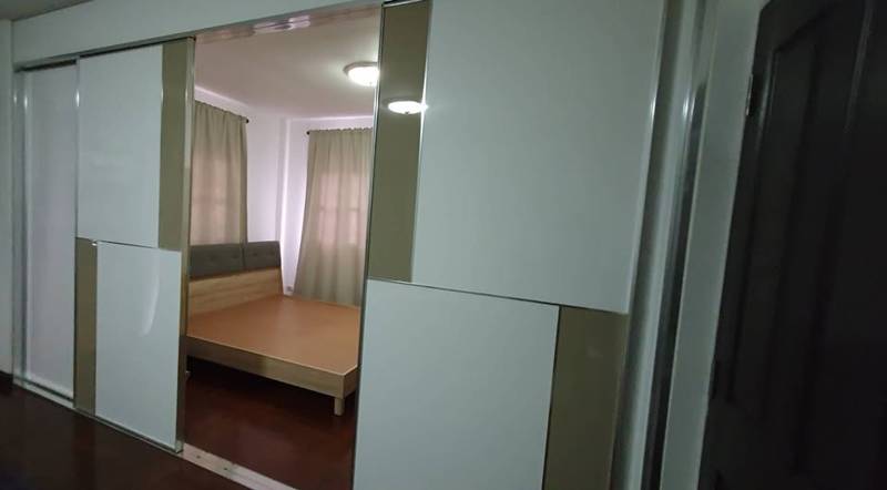 Corner House with Duplex • 55 SqWah (220 SqM) • Near Hospitals & Schools · 5 bedroom · 220 SqM · Lat Phrao, Bangkok · Photo 4 Corner House with Duplex • 55 SqWah (220 SqM) • Near Hospitals & Schools 5-bedroom Detached House in Lat Phrao, Bangkok – photo 4
