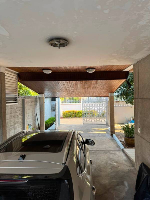 3-Storey Detached House with Private Soi · 4 bedroom · 400 SqM · Floor 3 · Photo 4 3-Storey Detached House with Private Soi 4-bedroom Detached House – photo 4