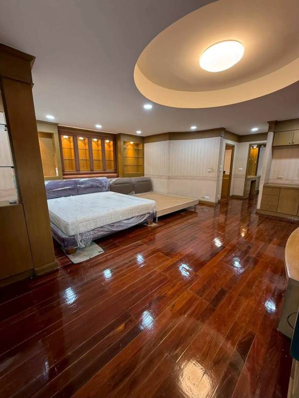 Two-Storey House Near Khlong Toei · 2 bedroom · 100 SqM · Floor 2 · Photo 4 Two-Storey House Near Khlong Toei 2-bedroom Detached House – photo 4