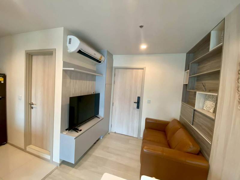 Life One Wireless · 35 SqM · Ploenchit, Bangkok · Photo 2 Life One Wireless Condo in Ploenchit, Bangkok – photo 2