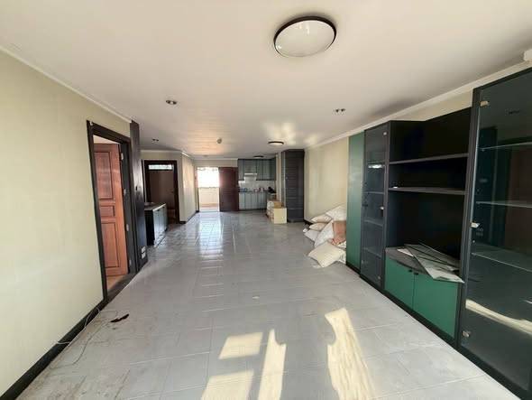 Supalai Place Sukhumvit 39 · 2 bedroom · 98.25 SqM · Floor 25 · Watthana, Bangkok · Photo 2 Supalai Place Sukhumvit 39 2-bedroom Condo in Watthana, Bangkok – photo 2
