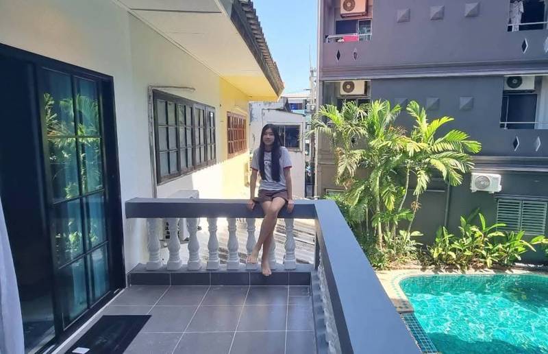 Central Pattaya Pet-Friendly Townhome with Private Pool · 3 bedroom · 18 SqM · Floor 2 · Bang Lamung, Chon Buri · Photo 2 Central Pattaya Pet-Friendly Townhome with Private Pool 3-bedroom Townhouse in Bang Lamung, Chon Buri – photo 2