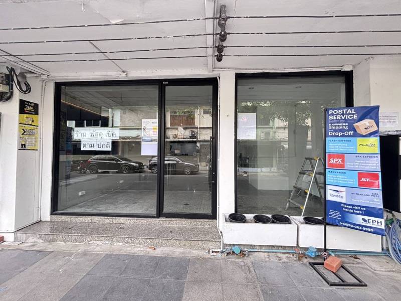 Shop with 6.1m Frontage near BTS Saphan Kwai · 0 bedroom · 44 SqM · Phaya Thai, Bangkok · Photo 1 Shop with 6.1m Frontage near BTS Saphan Kwai 0-bedroom Commercial Building in Phaya Thai, Bangkok – photo 1