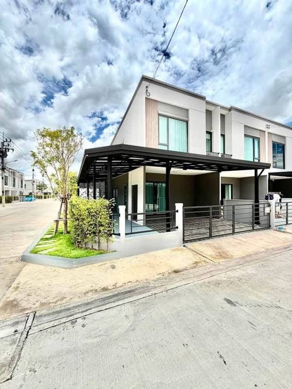 Pleno Sukhumvit-Bangna · 3 bedroom · 110 SqM · Bang Na, Bangkok · Photo 5 Pleno Sukhumvit-Bangna 3-bedroom Townhouse in Bang Na, Bangkok – photo 5