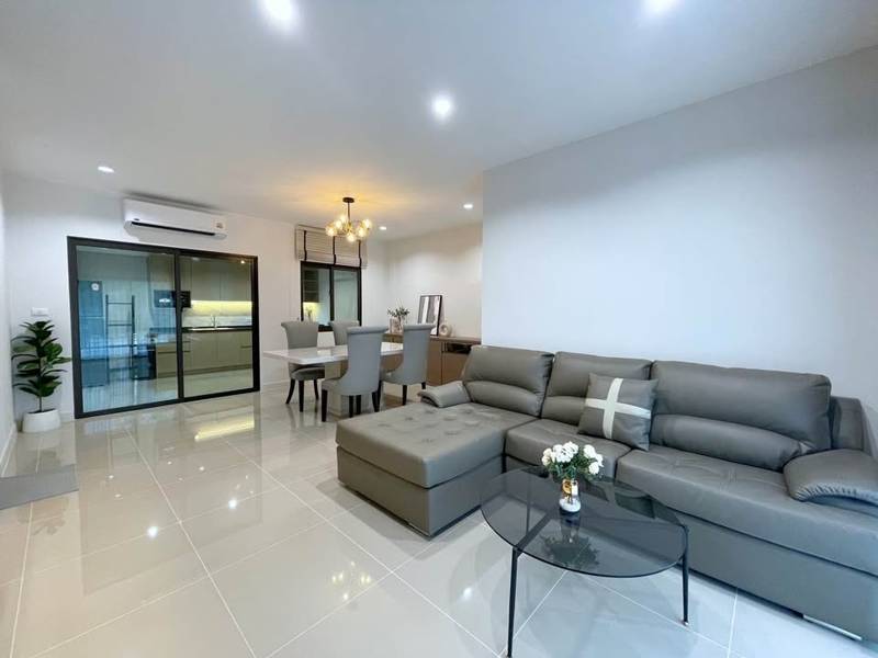 Pleno Sukhumvit-Bangna · 3 bedroom · 101.6 SqM · Floor 2 · Bang Na, Bangkok · Photo 2 Pleno Sukhumvit-Bangna 3-bedroom Townhouse in Bang Na, Bangkok – photo 2