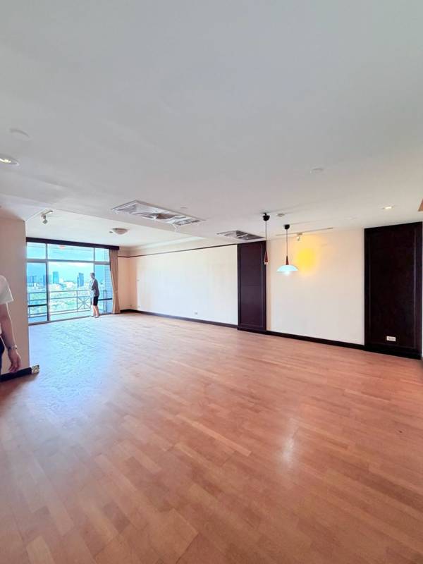 All Seasons Mansion · 2 bedroom · 136.56 SqM · Floor 26 · Pathum Wan, Bangkok · Photo 2 All Seasons Mansion 2-bedroom Condo in Pathum Wan, Bangkok – photo 2
