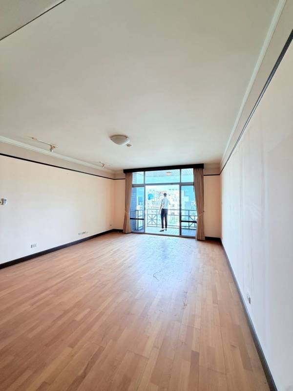 All Seasons Mansion · 2 bedroom · 136.56 SqM · Floor 26 · Pathum Wan, Bangkok · Photo 3 All Seasons Mansion 2-bedroom Condo in Pathum Wan, Bangkok – photo 3