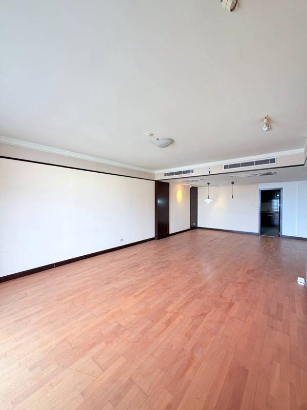 All Seasons Mansion · 2 bedroom · 136.56 SqM · Floor 26 · Pathum Wan, Bangkok · Photo 4 All Seasons Mansion 2-bedroom Condo in Pathum Wan, Bangkok – photo 4