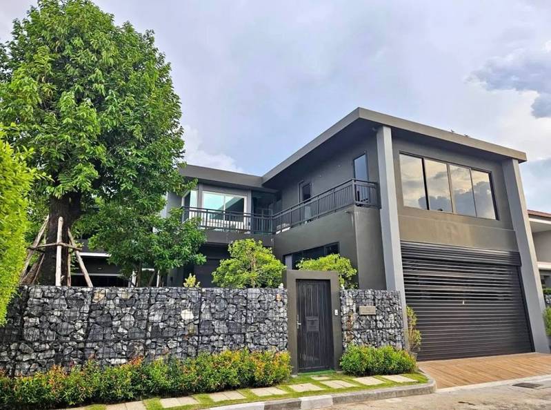 The Grand Pinklao Alpina · 6 bedroom · 102 SqM · Pinklao, Bangkok · Photo 1 The Grand Pinklao Alpina 6-bedroom Detached House in Pinklao, Bangkok – photo 1