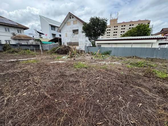 Land near MRT Lat Phrao 71 with existing buildings · 5624 SqM · Lat Phrao, Bangkok · Photo 5 Land near MRT Lat Phrao 71 with existing buildings Land in Lat Phrao, Bangkok – photo 5