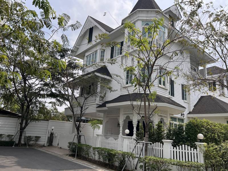 Fantasia Villa 4 · 4 bedroom · 350 SqM · Floor 3 · Lasalle, Bangkok · Photo 1 Fantasia Villa 4 4-bedroom Detached House in Lasalle, Bangkok – photo 1