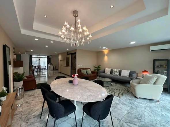 Baan Green Town · 4 bedroom · 400 SqM · Srinakarin, Bangkok · Photo 1 Baan Green Town 4-bedroom Townhouse in Srinakarin, Bangkok – photo 1