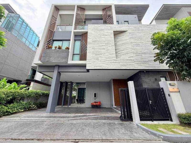The Gentry Phatthanakan · 4 bedroom · 440 SqM · Pattanakarn, Bangkok · Photo 1 The Gentry Phatthanakan 4-bedroom Detached House in Pattanakarn, Bangkok – photo 1