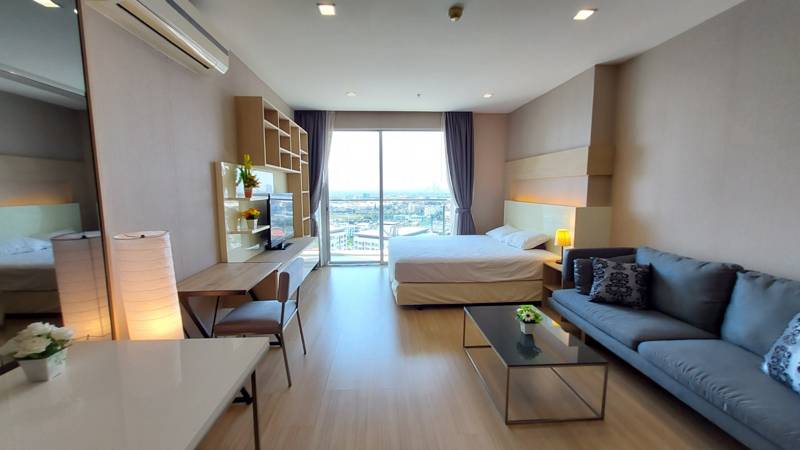 Sky Walk Condominium · 1 bedroom · 37 SqM · Floor 27 · Khlong Toei, Bangkok · Photo 1 Sky Walk Condominium 1-bedroom Condo in Khlong Toei, Bangkok – photo 1