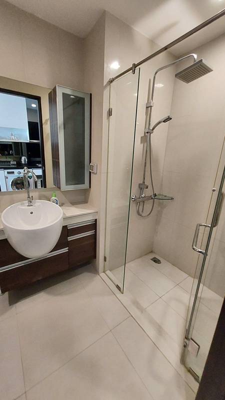 Sky Walk Condominium · 1 bedroom · 37 SqM · Floor 27 · Khlong Toei, Bangkok · Photo 4 Sky Walk Condominium 1-bedroom Condo in Khlong Toei, Bangkok – photo 4