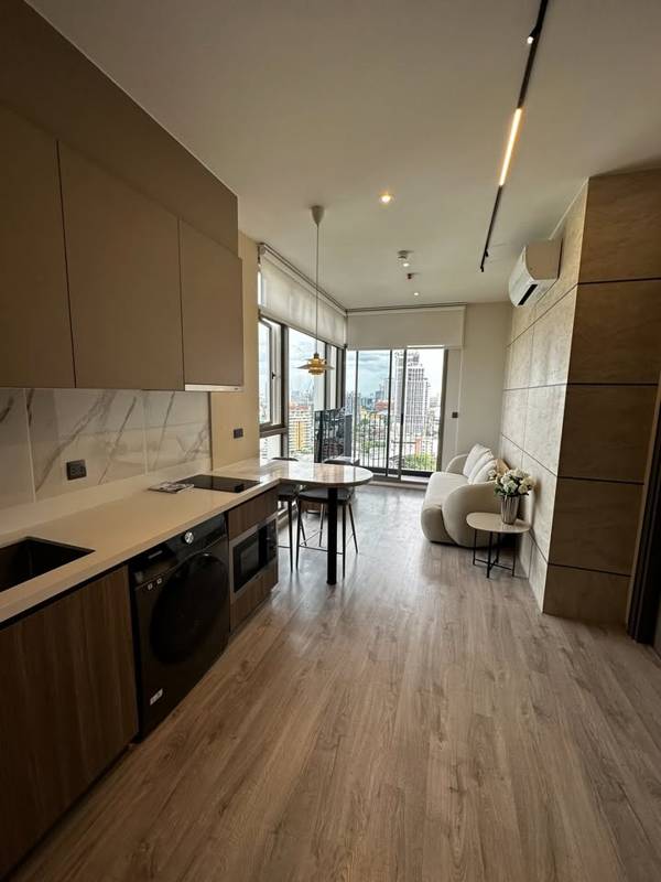 Rhythm Ekkamai Estate · 1 bedroom · 41 SqM · Floor 21 · Ekkamai, Bangkok · Photo 1 Rhythm Ekkamai Estate 1-bedroom Condo in Ekkamai, Bangkok – photo 1