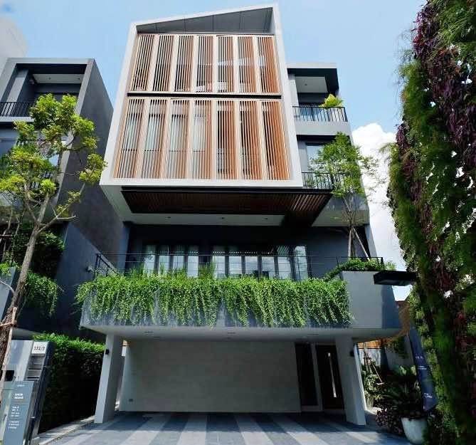 Arna Ekamai · 4 bedroom · 500 SqM · Floor 5 · Photo 1 Arna Ekamai 4-bedroom Condo – photo 1