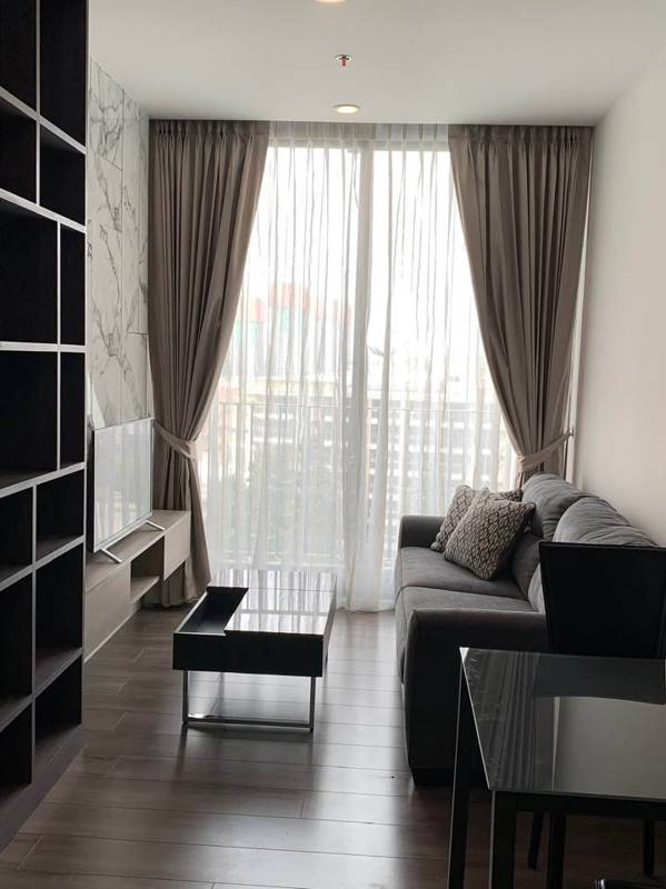 Whizdom Essence Sukhumvit · 1 bedroom · 33.7 SqM · Floor 8 · Punnawithi, Bangkok · Photo 2 Whizdom Essence Sukhumvit 1-bedroom Condo in Punnawithi, Bangkok – photo 2
