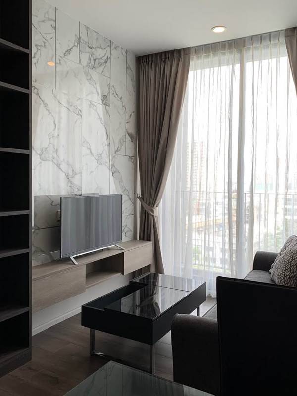 Whizdom Essence Sukhumvit · 1 bedroom · 33.7 SqM · Floor 8 · Punnawithi, Bangkok · Photo 3 Whizdom Essence Sukhumvit 1-bedroom Condo in Punnawithi, Bangkok – photo 3
