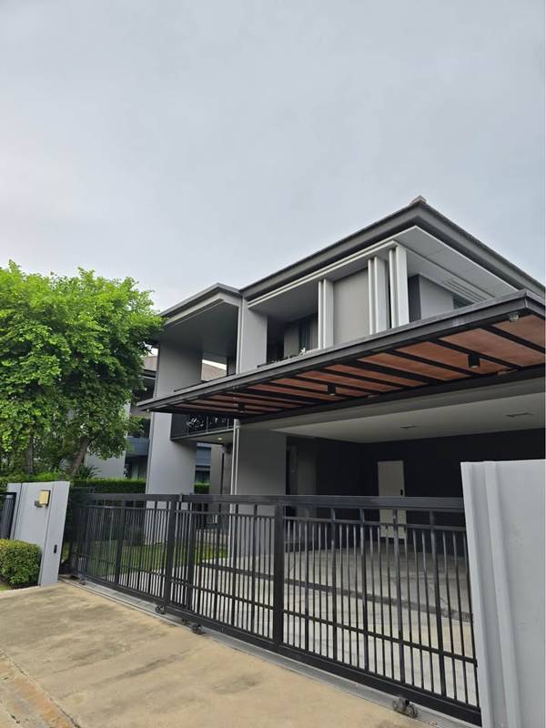 Setthasiri Krungthep Kreetha 2 · 4 bedroom · 300 SqM · Bang Kapi, Bangkok · Photo 1 Setthasiri Krungthep Kreetha 2 4-bedroom Detached House in Bang Kapi, Bangkok – photo 1